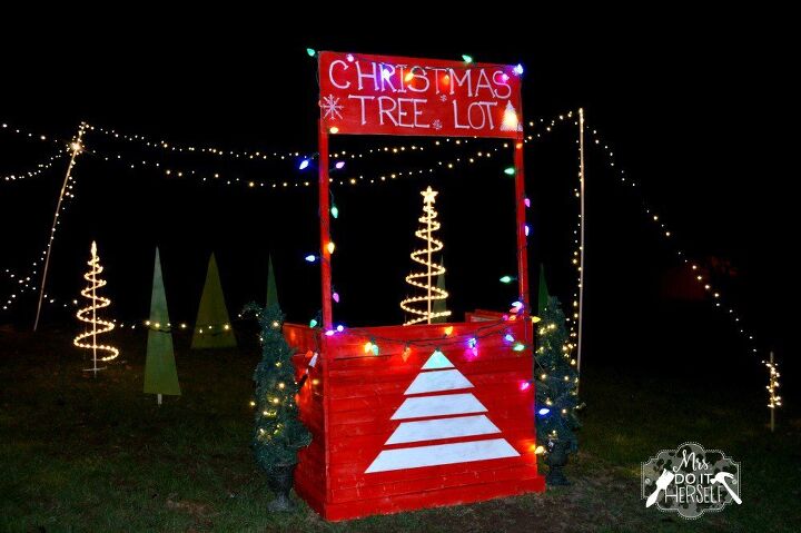 17 ways to make your front yard look like a winter wonderland, Get creative with an adorable Christmas tree lot in your yard