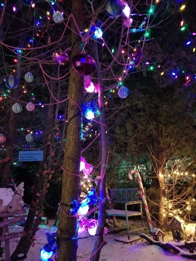 17 ways to make your front yard look like a winter wonderland, Turn your Christmas lights into strings of glowing candy