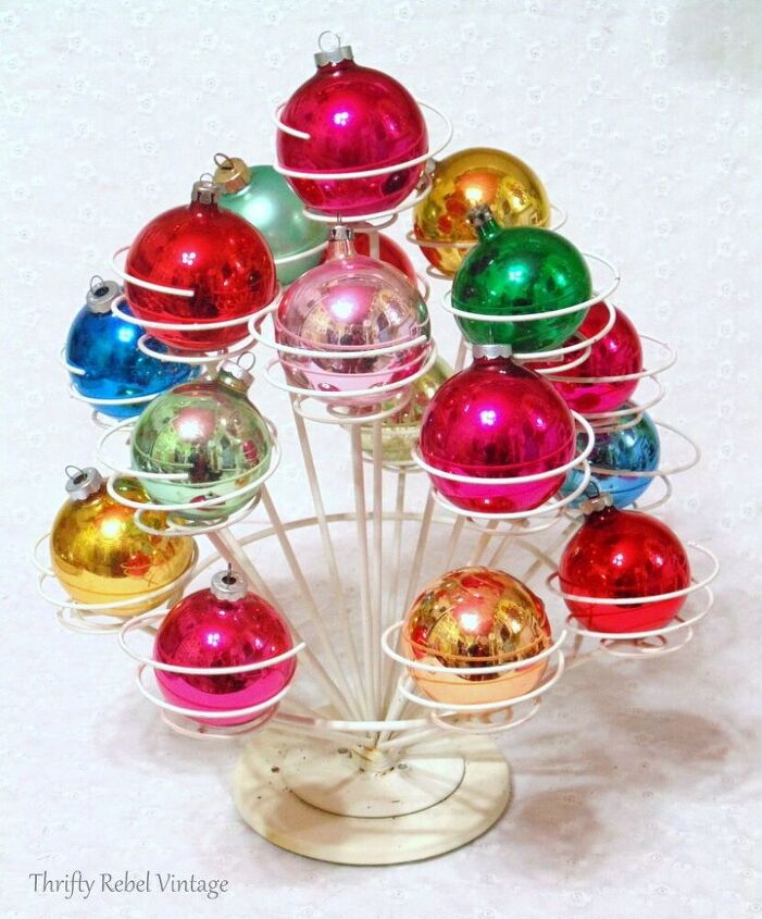 cupcake stand ornaments display