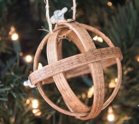 easy embroidery hoop ornaments