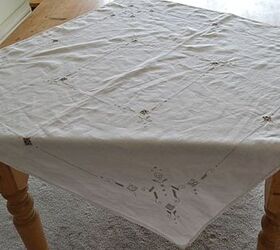 The gorgeous, 20-minute way to use a tablecloth on your bed