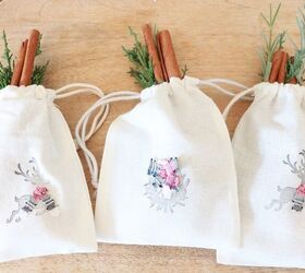 s 16 farmhouse holiday decor ideas that ll make you swoon, DIY these adorable hand stamped muslin gift bags