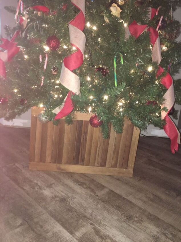 caja de rbol de navidad con persiana reutilizada