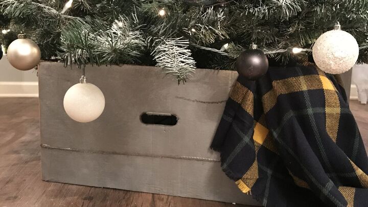 s post, Christmas Tree Collar
