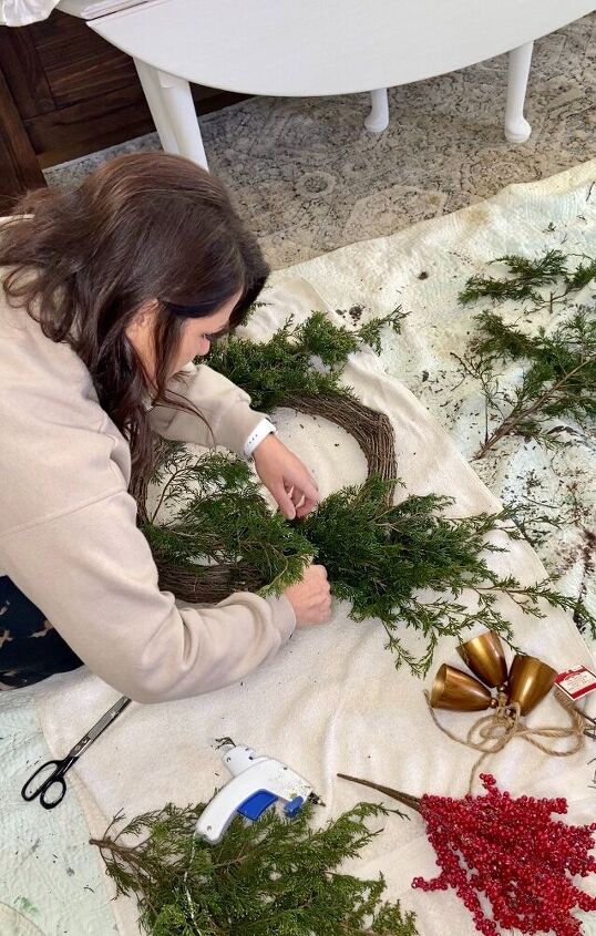 christmas wreath using fresh cedar