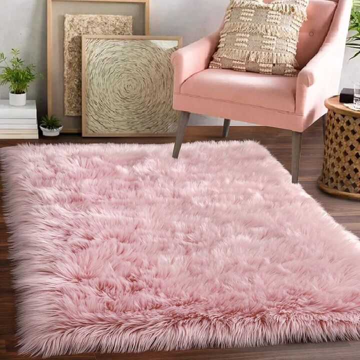8 preciosas alfombras que harn tu casa mucho ms acogedora esta semana, Alfombra Rosa Fluffy