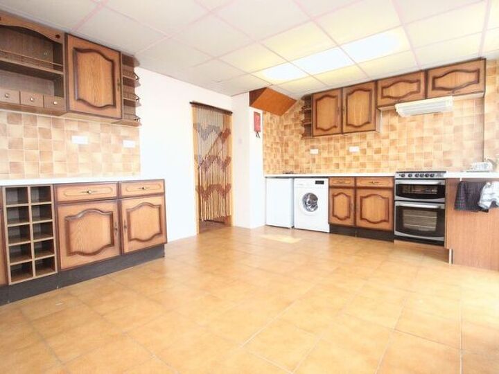 q how to give my kitchen a fresh look