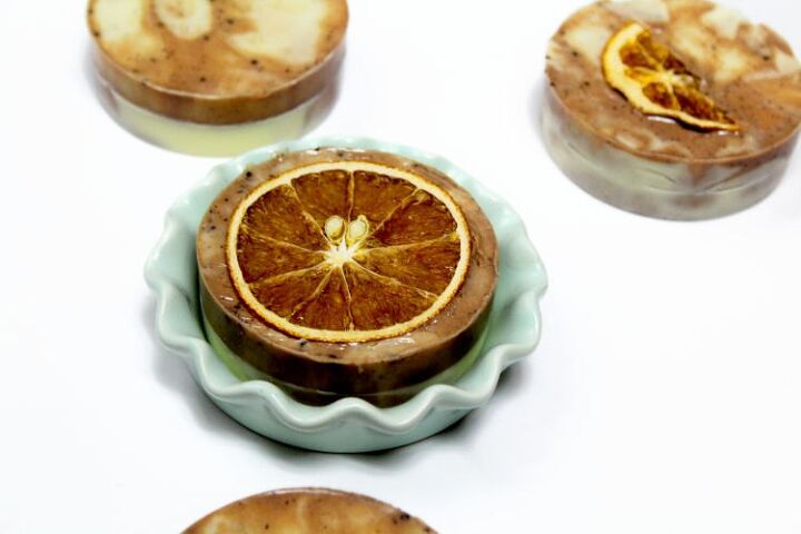 sabonete caseiro de especiarias de laranja para dar no inverno