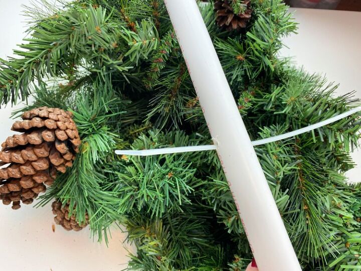 make an ornament archway for christmas