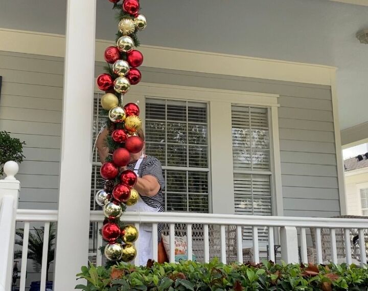 make an ornament archway for christmas
