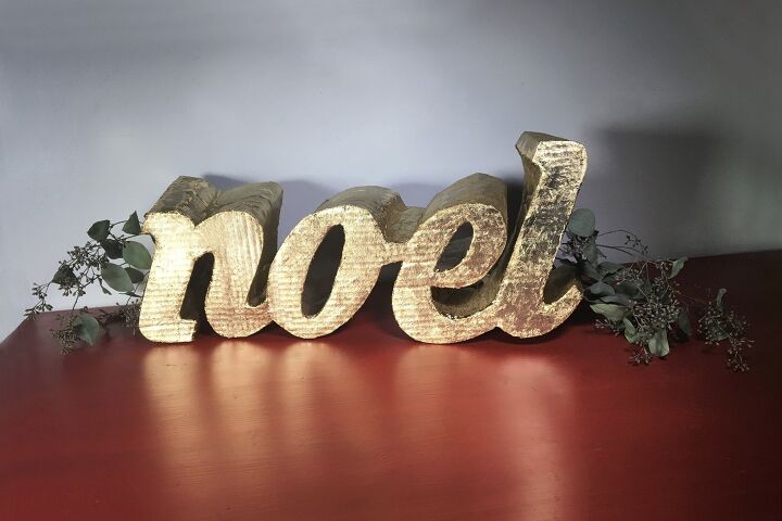13 reasons to save your cardboard boxes this season, Send a holiday message with a 3D metallic holiday sign