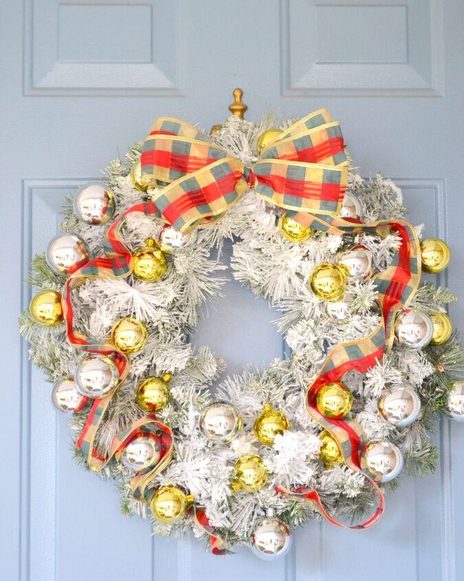 10 formas creativas de decorar tus rboles y guirnaldas de navidad, Corona de flores de bricolaje