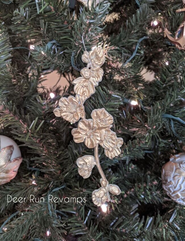 how to make unique christmas tree ornaments using resin clay moulds