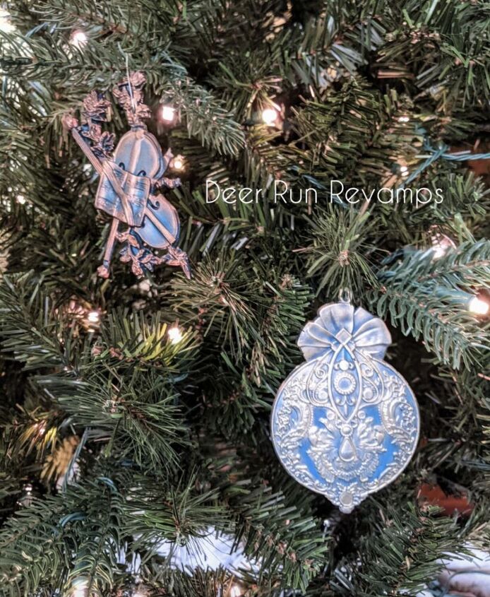 how to make unique christmas tree ornaments using resin clay moulds