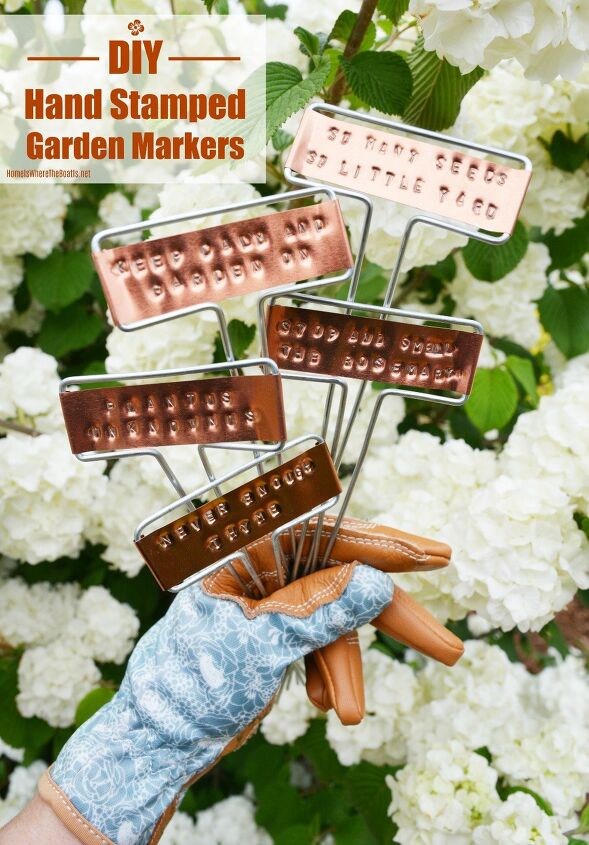 11 ideas de regalo de ltima hora para los padres de las plantas en su vida, Marcadores de jard n de cobre estampados a mano