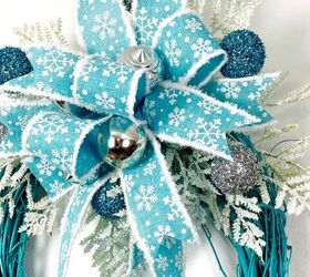 s 15 holiday wreath ideas you won t see on anyone else s front door, Snowflake Wreath