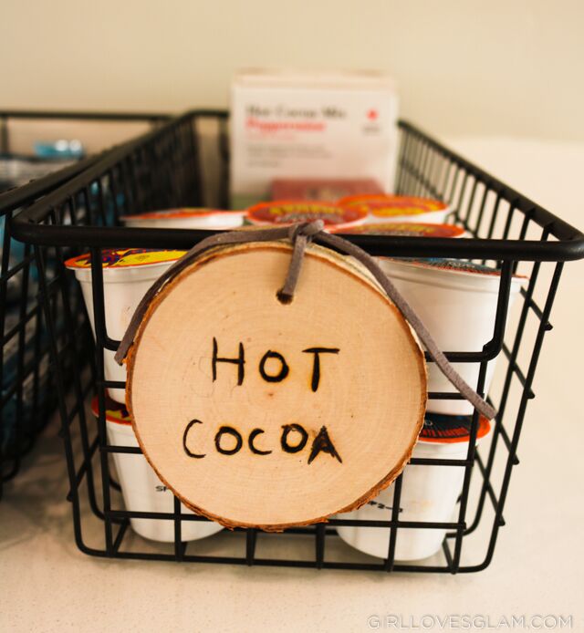 15 estaciones de cacao caliente que nos hicieron sonrer, Etiquetas de organizaci n de madera quemada