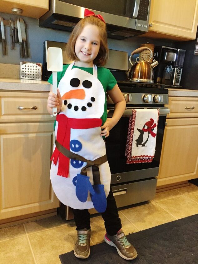 s 20 cute crafts for the kids to do while their stuck indoors, Make your best little helper a no sew snowman apron