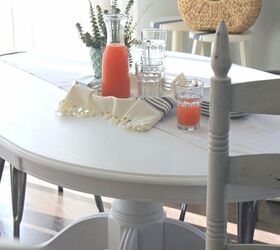 21 ways to bring your old dining table into 2021, Brighten up a dark table with white chalk paint