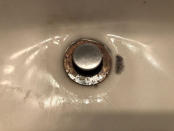 q how can i clean this sink