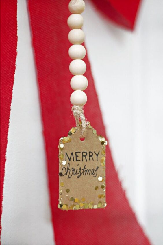 decorar para navidad con etiquetas de regalo 6 maneras diferentes