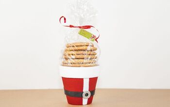 Santa Claus Christmas Cookie Clay Pot