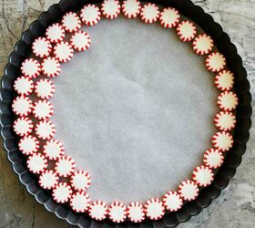 quick and easy diy peppermint platter