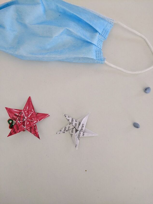 adorno de origami con forma de estrella de navidad