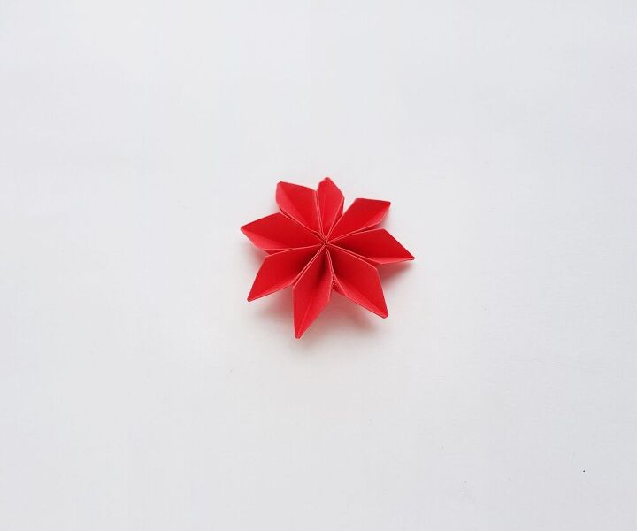 corona de flores de origami