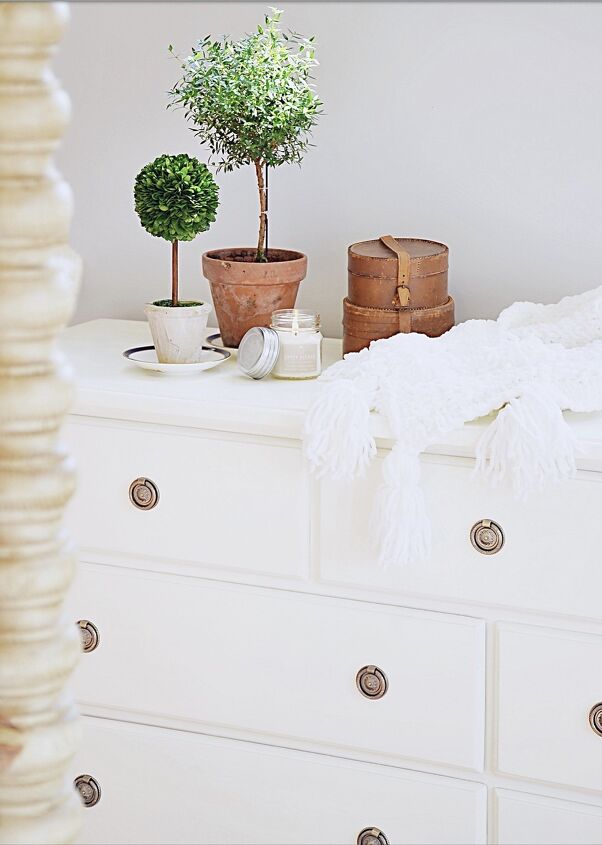 10 stunning makeovers that will make you rethink your old bedroom set, Add vintage charm to a plain old dresser
