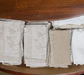 how to organize table linens