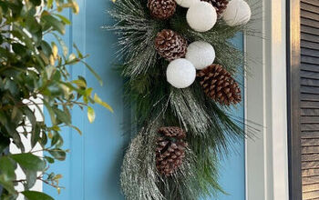 15 Gorgeous Ways to Decorate Your Door After New Year's