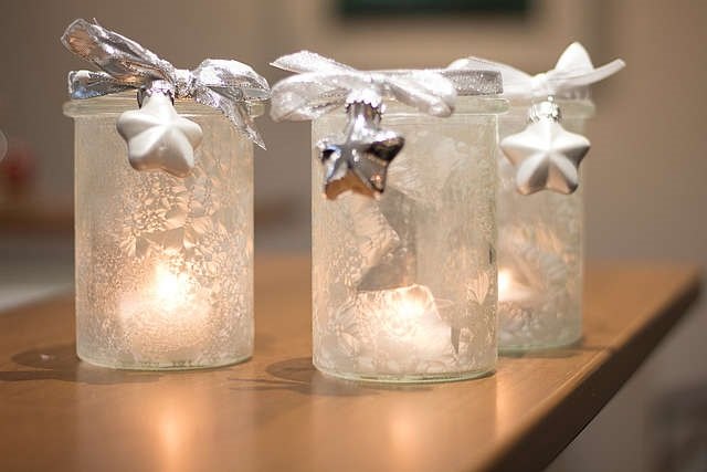 lanterna de gelo com flores de gelo