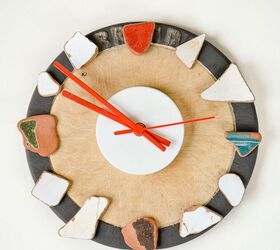 s 12 smart ways you ve never thought of using a cutting board, Keep track of time with a one of a kind cutting board clock
