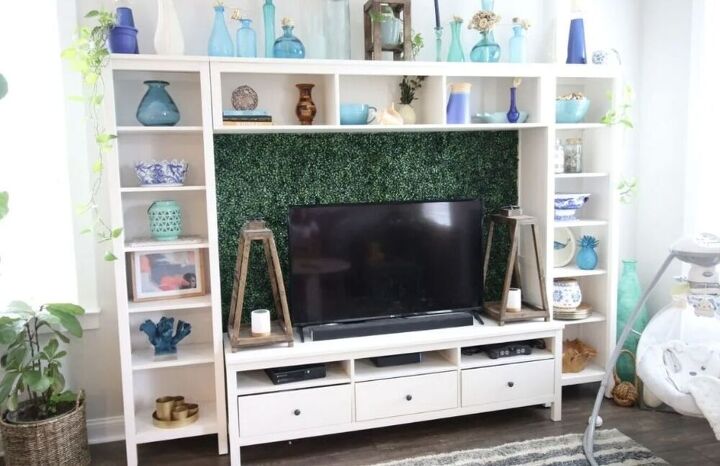 how to hang a diy boxwood accent wall