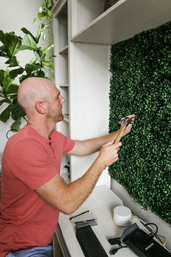 how to hang a diy boxwood accent wall