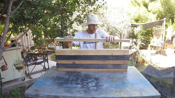 como fazer uma mesa de madeira com materiais reciclados, Teste preliminar da partida