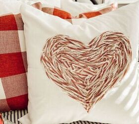 how to make a heart pillow from fabric scrapes