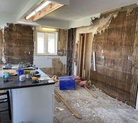 They gutted their scary kitchen for this chic Farmhouse look