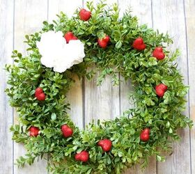 25 sweet valentine s day ideas you should start saving for february, Valentines Wreath DIY