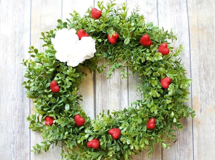 25 sweet valentine s day ideas you should start saving for february, Valentines Wreath DIY