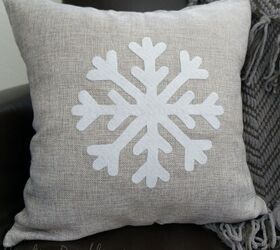 beat the january blues with these 15 lovely winter decor ideas, No Sew Felt Snowflake Pillow Cover