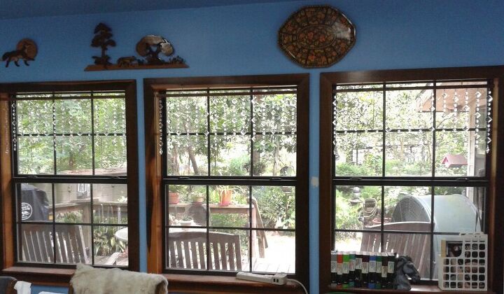20 maneras de hacer que tus ventanas se vean bien sin cortinas ni persianas, Poner algo de brillo en las ventanas