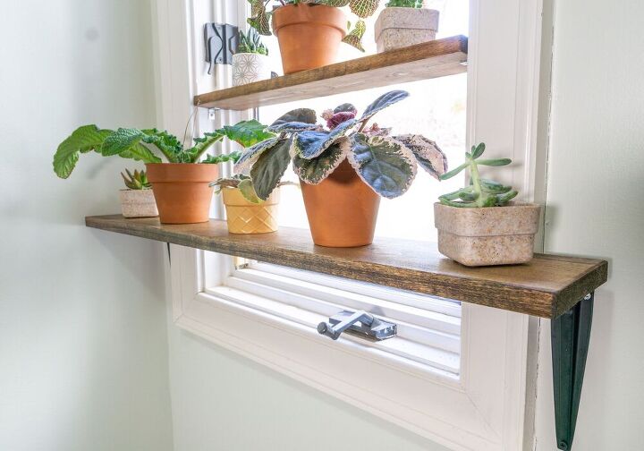 20 maneiras de deixar suas janelas bonitas sem cortinas ou persianas, Prateleira para plantas na janela