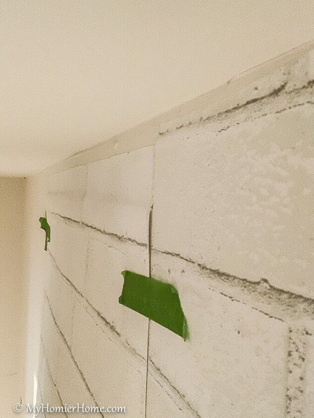 como pendurar papel de parede descascado e colado de maneira fcil