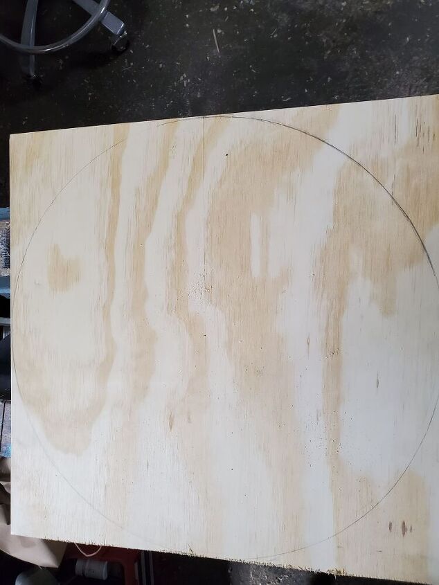 big round wood shelf diy, Draw a circle on the plywood