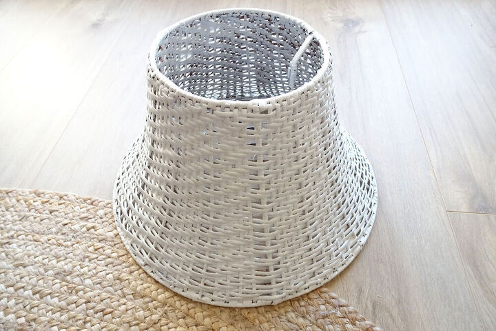 easy wrapped lampshade makeover