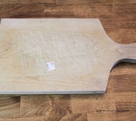 We'll never look at cutting boards the same way again after this lovely idea