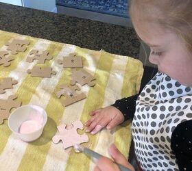 The inexpensive Valentine's Day craft that's fun for little hands to make