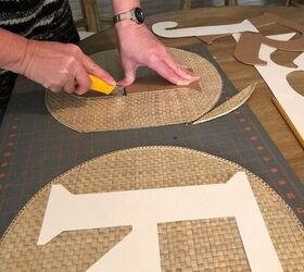 The brilliant reason why you should trace your initials onto 2 placemats&nbsp;
